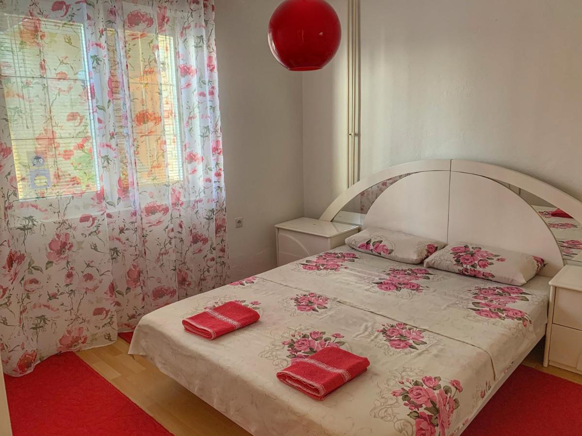 Eleni Apartments ゲヴゲリヤ エクステリア 写真